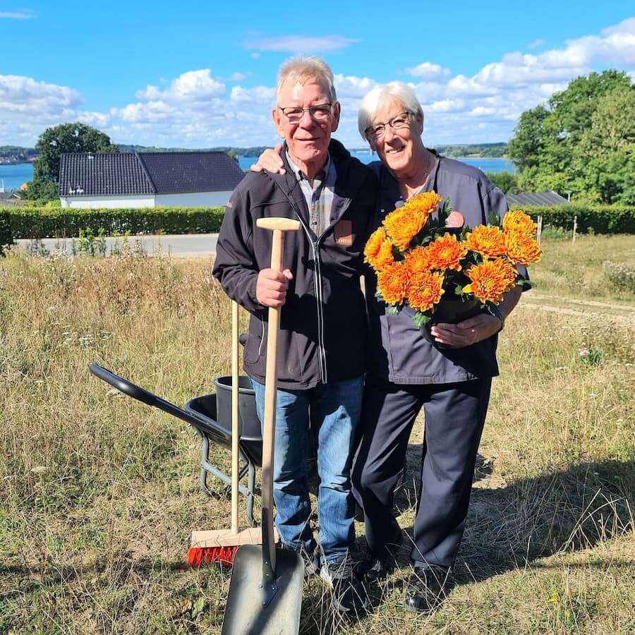 Severin passer på deres medarbejdere