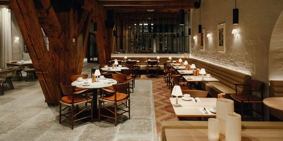 Admiral Hotel morgenmad restaurant.jpg
