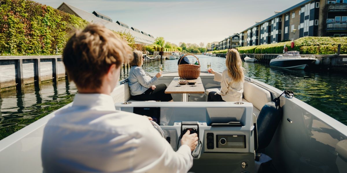Admiral Hotel_electric boat 1.jpg