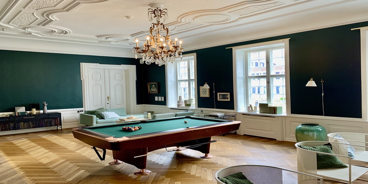 Pool ved baren 1.jpg