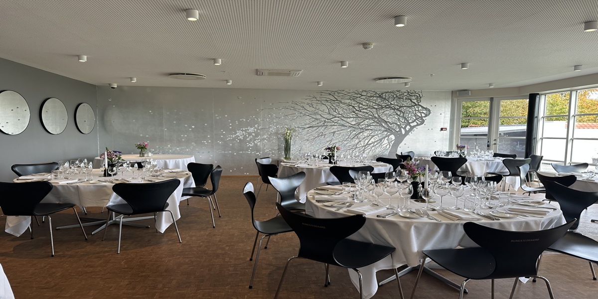 Restaurant 2.jpg