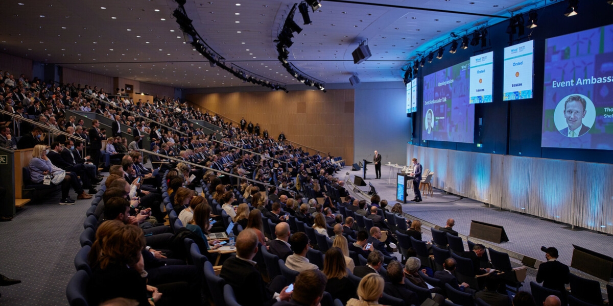 Konference i auditorium.jpg